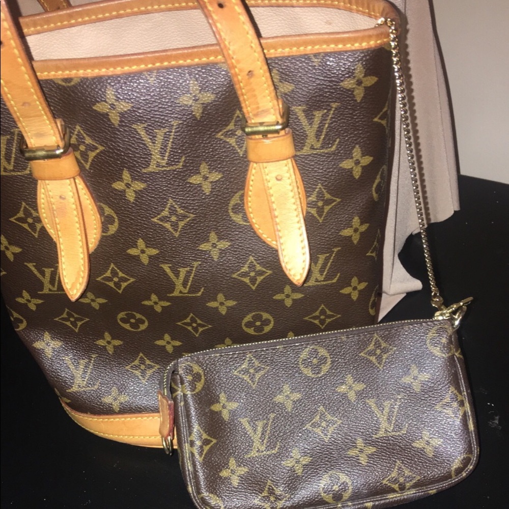 Louis Vuitton Petit Bucket Bag with cosmetic bag
